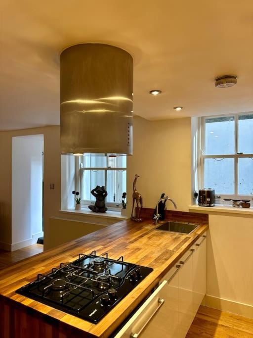 Opulent Oasis In London Apartment Екстериор снимка