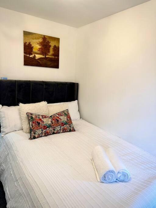 Opulent Oasis In London Apartment Екстериор снимка
