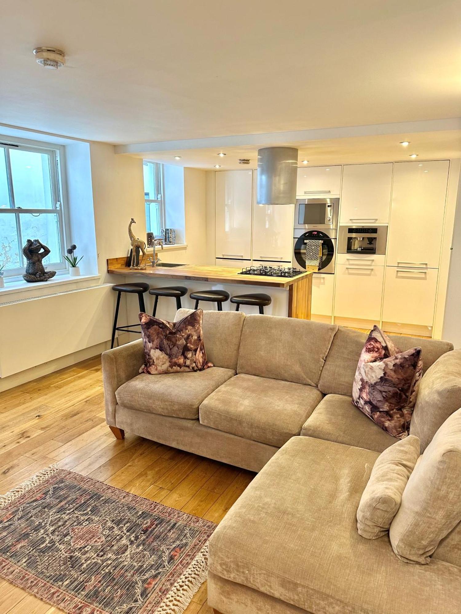 Opulent Oasis In London Apartment Екстериор снимка
